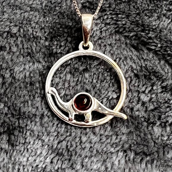 Houston Museum Science Dinosaur Necklace Silver Tone Amber Brontosaurus NWT - Picture 6 of 9